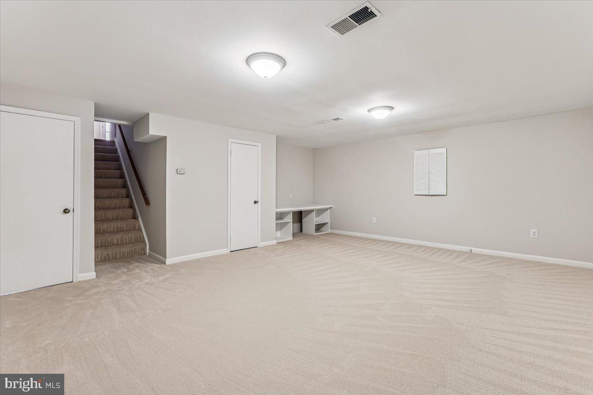 3105 MILLER HEIGHTS RD, OAKTON, Virginia 22124, 5 Bedrooms Bedrooms, ,2 BathroomsBathrooms,Residential,For sale,3105 MILLER HEIGHTS RD,VAFX2290940 MLS # VAFX2290940