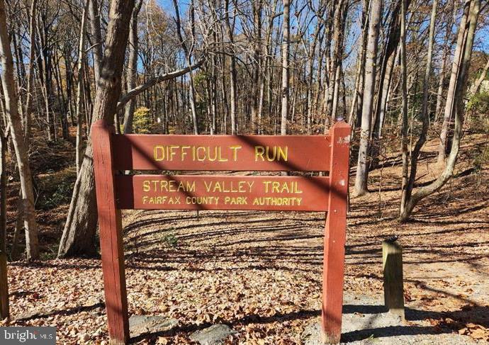 3105 MILLER HEIGHTS RD, OAKTON, Virginia 22124, 5 Bedrooms Bedrooms, ,2 BathroomsBathrooms,Residential,For sale,3105 MILLER HEIGHTS RD,VAFX2290940 MLS # VAFX2290940