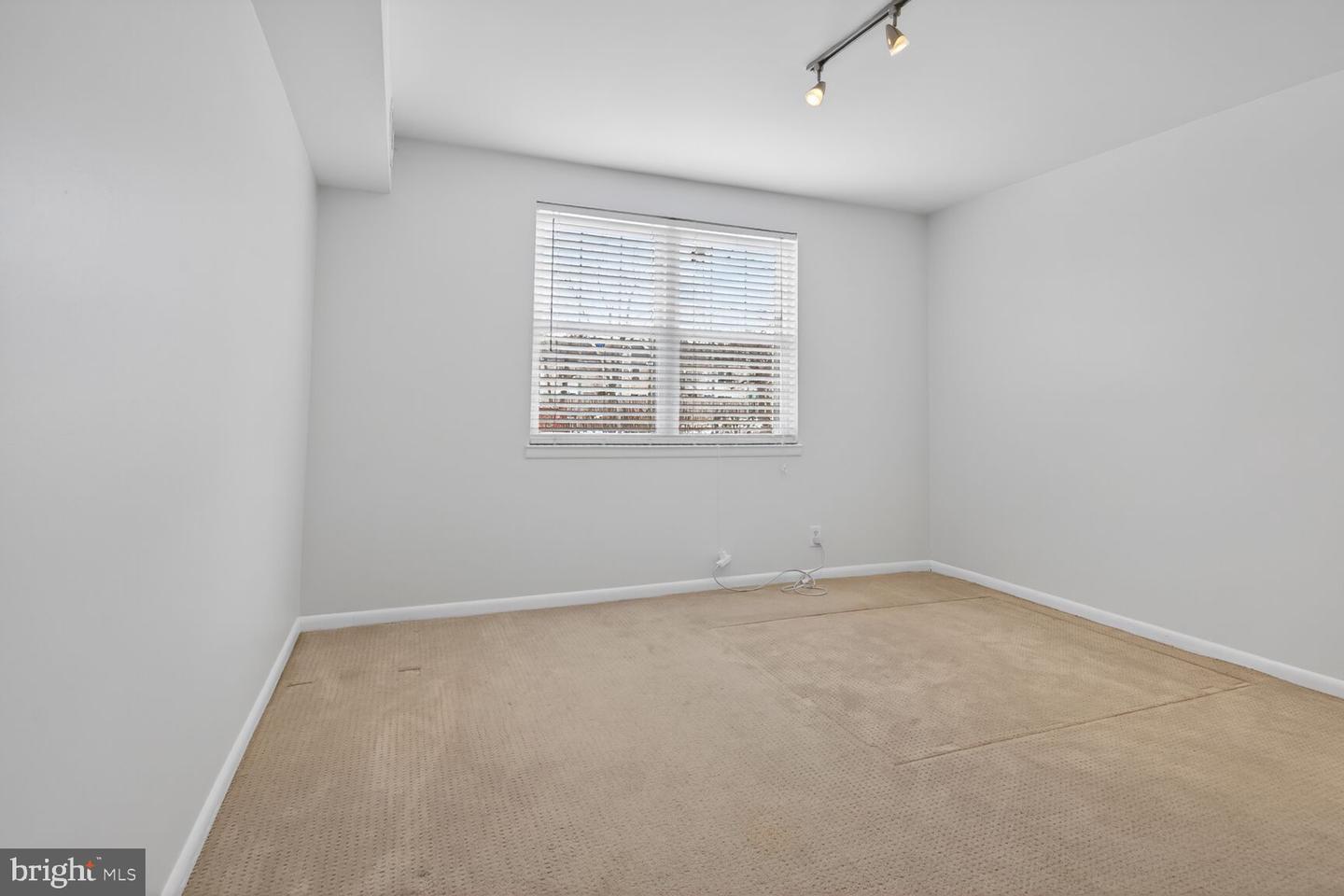 2800-A S WAKEFIELD ST #A, ARLINGTON, Virginia 22206, 2 Bedrooms Bedrooms, ,1 BathroomBathrooms,Residential,For sale,2800-A S WAKEFIELD ST #A,VAAR2068884 MLS # VAAR2068884 2800-A S WAKEFIELD ST #A, ARLINGTON, Virginia 22206, 2 Bedrooms Bedrooms, ,1 BathroomBathrooms,Residential,For sale,2800-A S WAKEFIELD ST #A,VAAR2068884 MLS # VAAR2068884