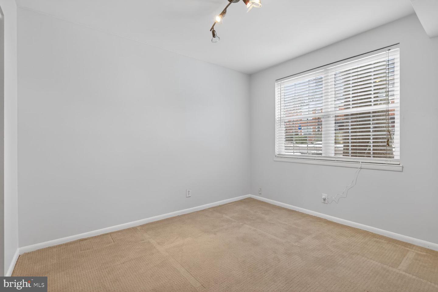 2800-A S WAKEFIELD ST #A, ARLINGTON, Virginia 22206, 2 Bedrooms Bedrooms, ,1 BathroomBathrooms,Residential,For sale,2800-A S WAKEFIELD ST #A,VAAR2068884 MLS # VAAR2068884 2800-A S WAKEFIELD ST #A, ARLINGTON, Virginia 22206, 2 Bedrooms Bedrooms, ,1 BathroomBathrooms,Residential,For sale,2800-A S WAKEFIELD ST #A,VAAR2068884 MLS # VAAR2068884