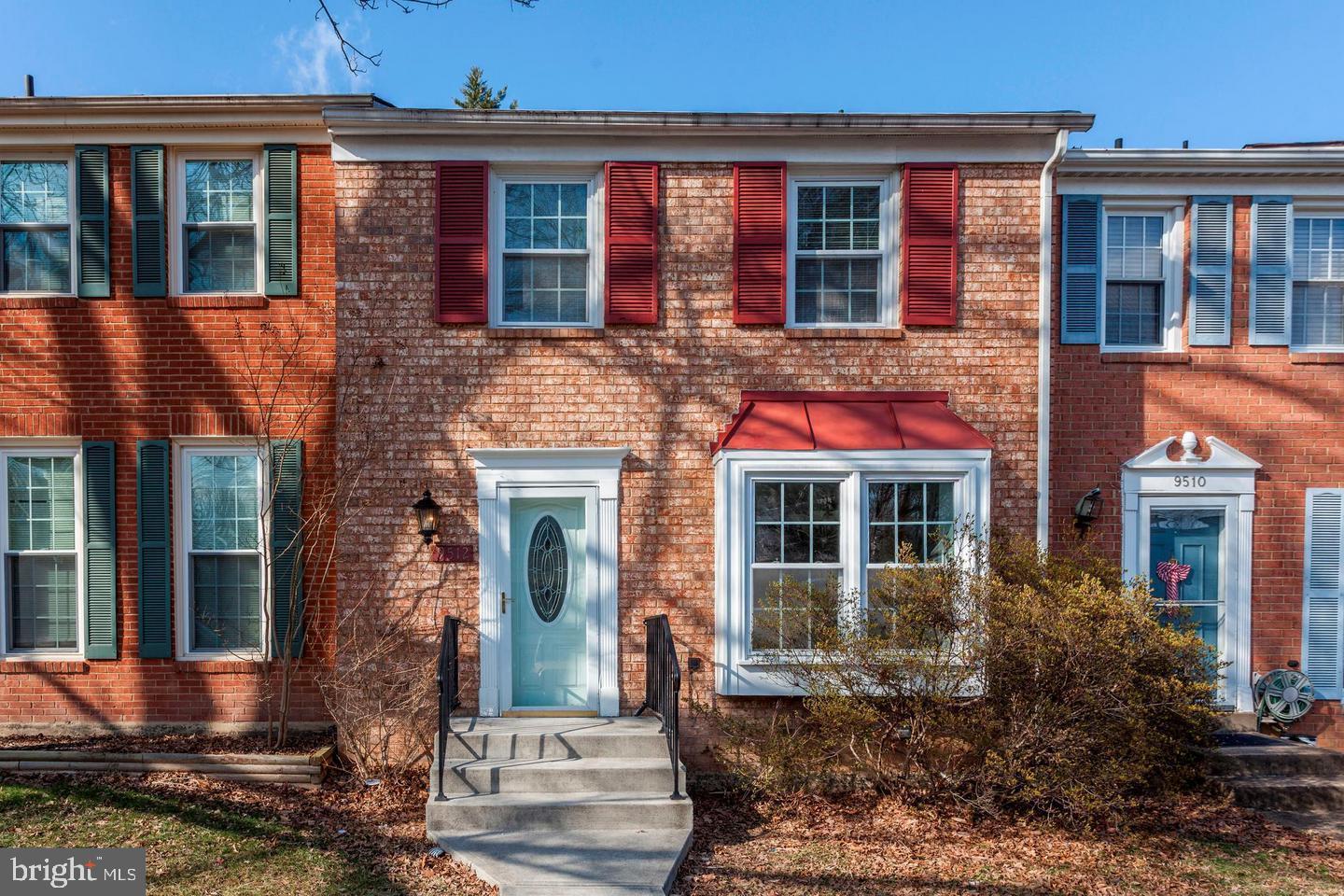 9512 MEADOW GROVE CT, BURKE, Virginia 22015, 3 Bedrooms Bedrooms, 12 Rooms Rooms,3 BathroomsBathrooms,Residential,For sale,9512 MEADOW GROVE CT,VAFX2290996 MLS # VAFX2290996