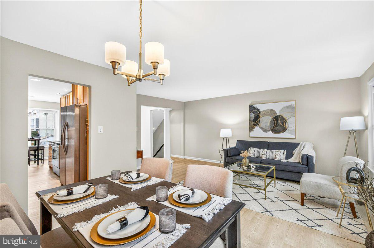 9512 MEADOW GROVE CT, BURKE, Virginia 22015, 3 Bedrooms Bedrooms, 12 Rooms Rooms,3 BathroomsBathrooms,Residential,For sale,9512 MEADOW GROVE CT,VAFX2290996 MLS # VAFX2290996