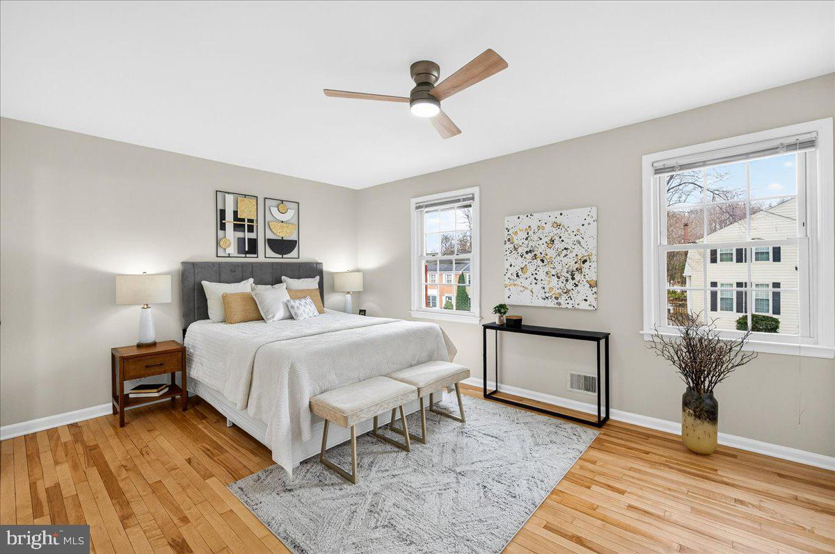 9512 MEADOW GROVE CT, BURKE, Virginia 22015, 3 Bedrooms Bedrooms, 12 Rooms Rooms,3 BathroomsBathrooms,Residential,For sale,9512 MEADOW GROVE CT,VAFX2290996 MLS # VAFX2290996