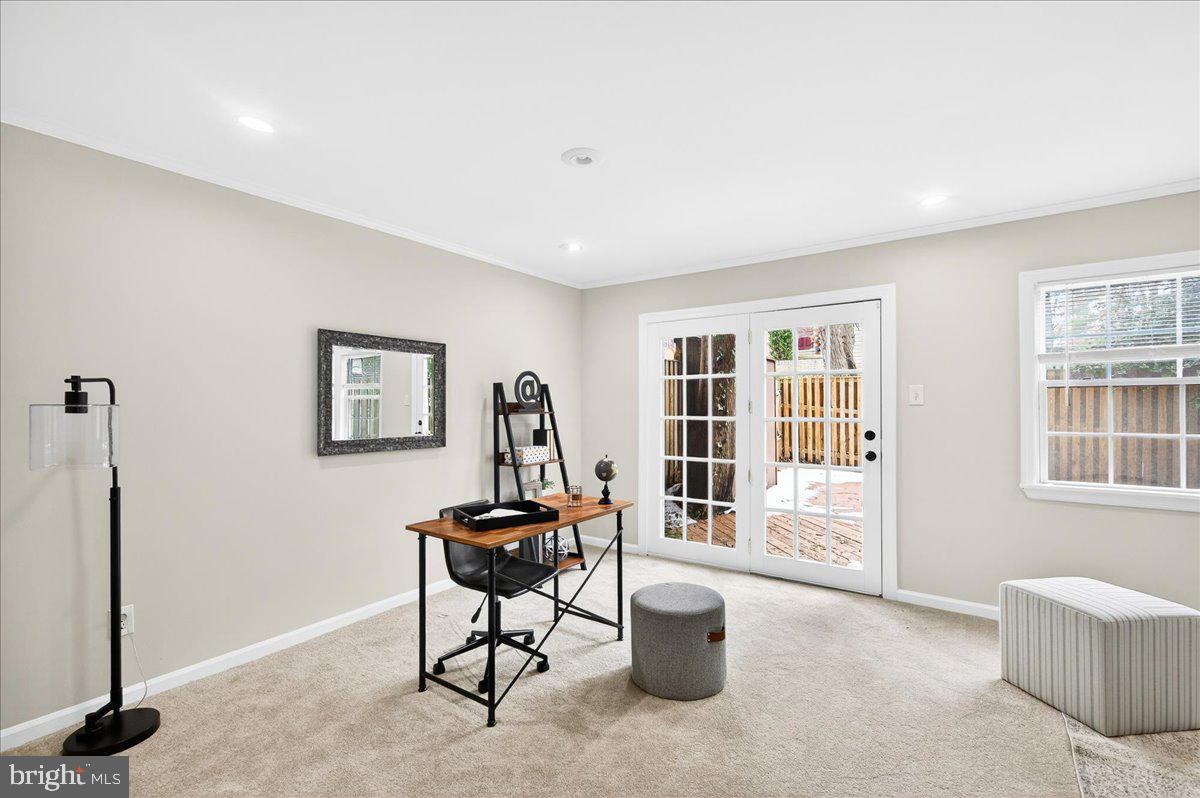 9512 MEADOW GROVE CT, BURKE, Virginia 22015, 3 Bedrooms Bedrooms, 12 Rooms Rooms,3 BathroomsBathrooms,Residential,For sale,9512 MEADOW GROVE CT,VAFX2290996 MLS # VAFX2290996