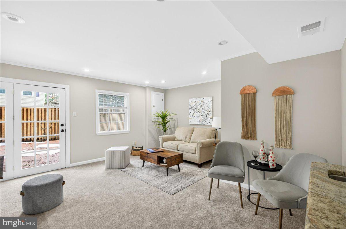 9512 MEADOW GROVE CT, BURKE, Virginia 22015, 3 Bedrooms Bedrooms, 12 Rooms Rooms,3 BathroomsBathrooms,Residential,For sale,9512 MEADOW GROVE CT,VAFX2290996 MLS # VAFX2290996