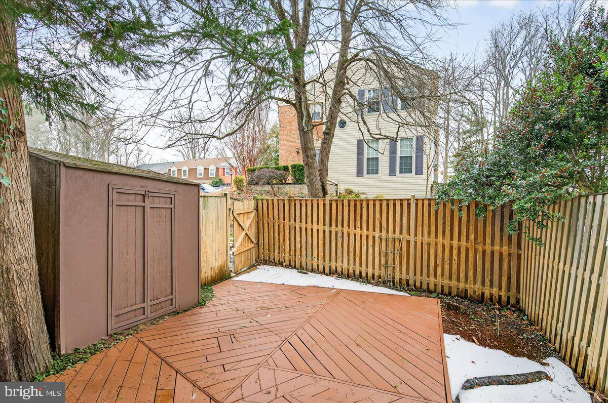 9512 MEADOW GROVE CT, BURKE, Virginia 22015, 3 Bedrooms Bedrooms, 12 Rooms Rooms,3 BathroomsBathrooms,Residential,For sale,9512 MEADOW GROVE CT,VAFX2290996 MLS # VAFX2290996