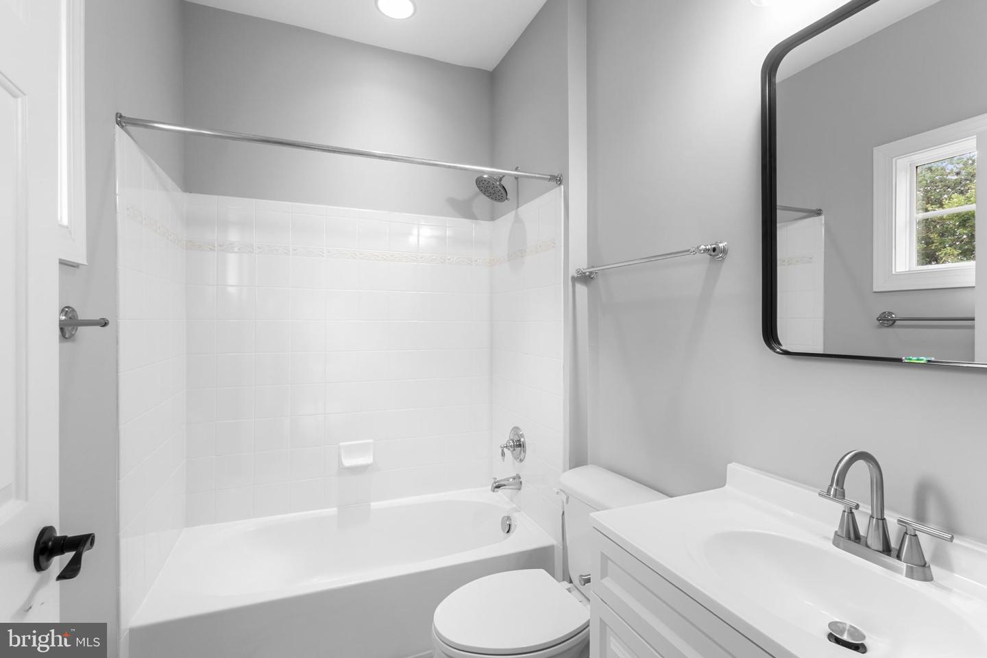 42294 IRON BIT PL, CHANTILLY, Virginia 20152, 5 Bedrooms Bedrooms, ,5 BathroomsBathrooms,Residential,For sale,42294 IRON BIT PL,VALO2115914 MLS # VALO2115914 42294 IRON BIT PL, CHANTILLY, Virginia 20152, 5 Bedrooms Bedrooms, ,5 BathroomsBathrooms,Residential,For sale,42294 IRON BIT PL,VALO2115914 MLS # VALO2115914