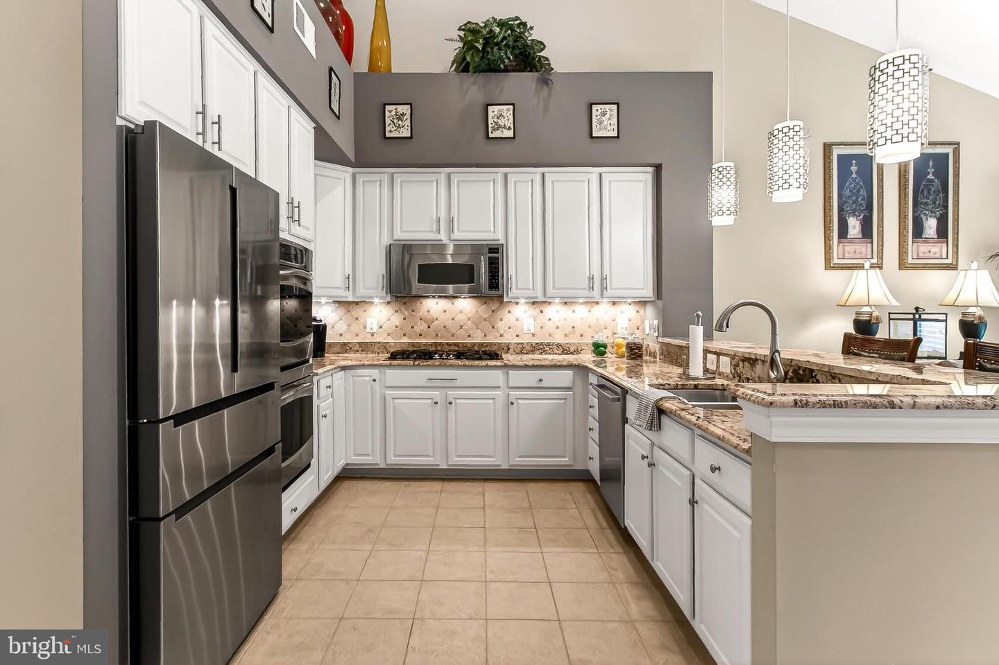 20687 GOLDEN RIDGE DR, ASHBURN, Virginia 20147, 3 Bedrooms Bedrooms, 15 Rooms Rooms,3 BathroomsBathrooms,Residential,For sale,20687 GOLDEN RIDGE DR,VALO2115924 MLS # VALO2115924