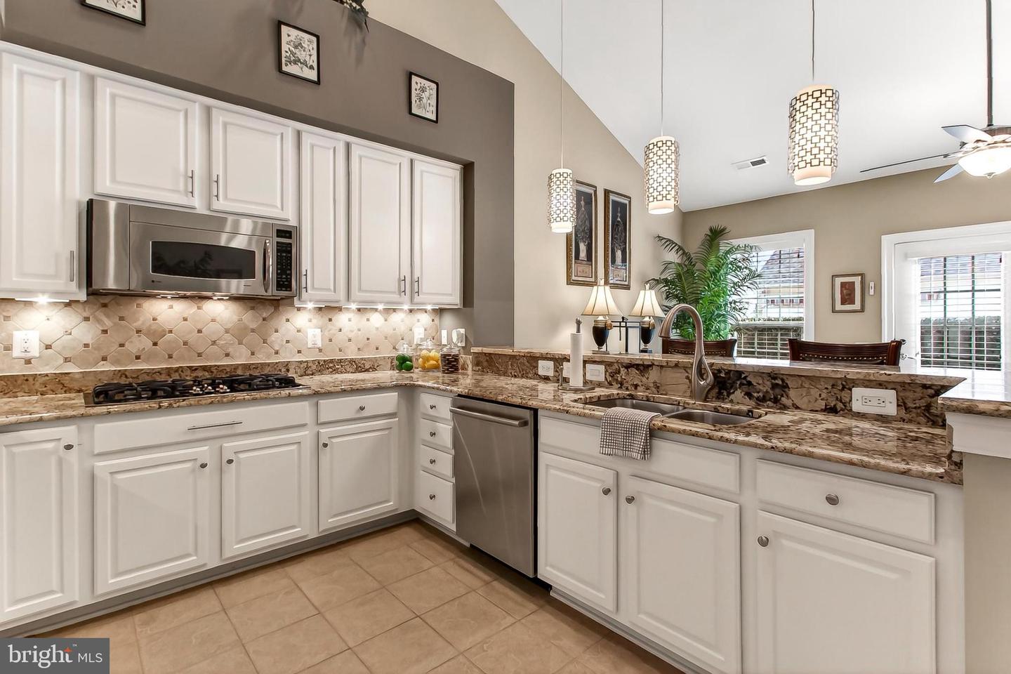 20687 GOLDEN RIDGE DR, ASHBURN, Virginia 20147, 3 Bedrooms Bedrooms, 15 Rooms Rooms,3 BathroomsBathrooms,Residential,For sale,20687 GOLDEN RIDGE DR,VALO2115924 MLS # VALO2115924