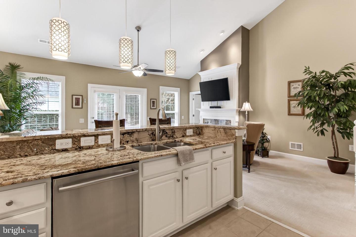 20687 GOLDEN RIDGE DR, ASHBURN, Virginia 20147, 3 Bedrooms Bedrooms, 15 Rooms Rooms,3 BathroomsBathrooms,Residential,For sale,20687 GOLDEN RIDGE DR,VALO2115924 MLS # VALO2115924