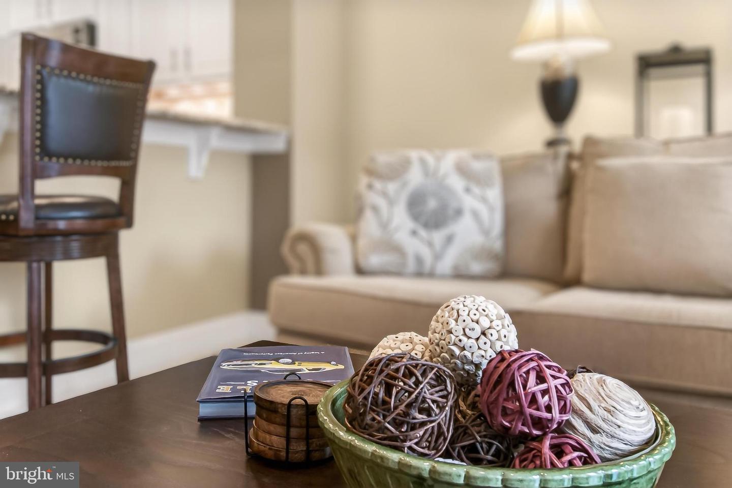 20687 GOLDEN RIDGE DR, ASHBURN, Virginia 20147, 3 Bedrooms Bedrooms, 15 Rooms Rooms,3 BathroomsBathrooms,Residential,For sale,20687 GOLDEN RIDGE DR,VALO2115924 MLS # VALO2115924