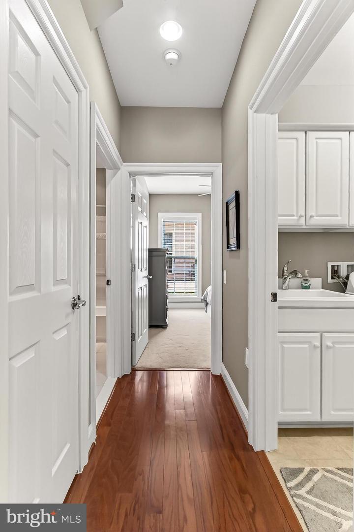 20687 GOLDEN RIDGE DR, ASHBURN, Virginia 20147, 3 Bedrooms Bedrooms, 15 Rooms Rooms,3 BathroomsBathrooms,Residential,For sale,20687 GOLDEN RIDGE DR,VALO2115924 MLS # VALO2115924