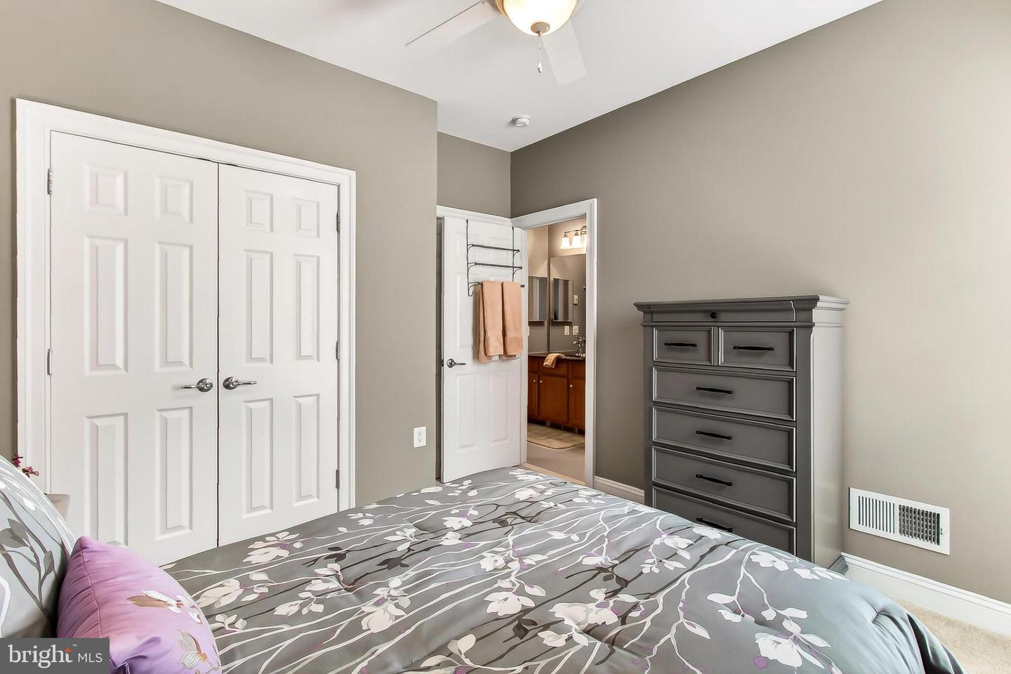 20687 GOLDEN RIDGE DR, ASHBURN, Virginia 20147, 3 Bedrooms Bedrooms, 15 Rooms Rooms,3 BathroomsBathrooms,Residential,For sale,20687 GOLDEN RIDGE DR,VALO2115924 MLS # VALO2115924