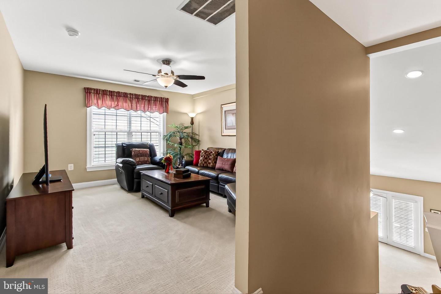 20687 GOLDEN RIDGE DR, ASHBURN, Virginia 20147, 3 Bedrooms Bedrooms, 15 Rooms Rooms,3 BathroomsBathrooms,Residential,For sale,20687 GOLDEN RIDGE DR,VALO2115924 MLS # VALO2115924