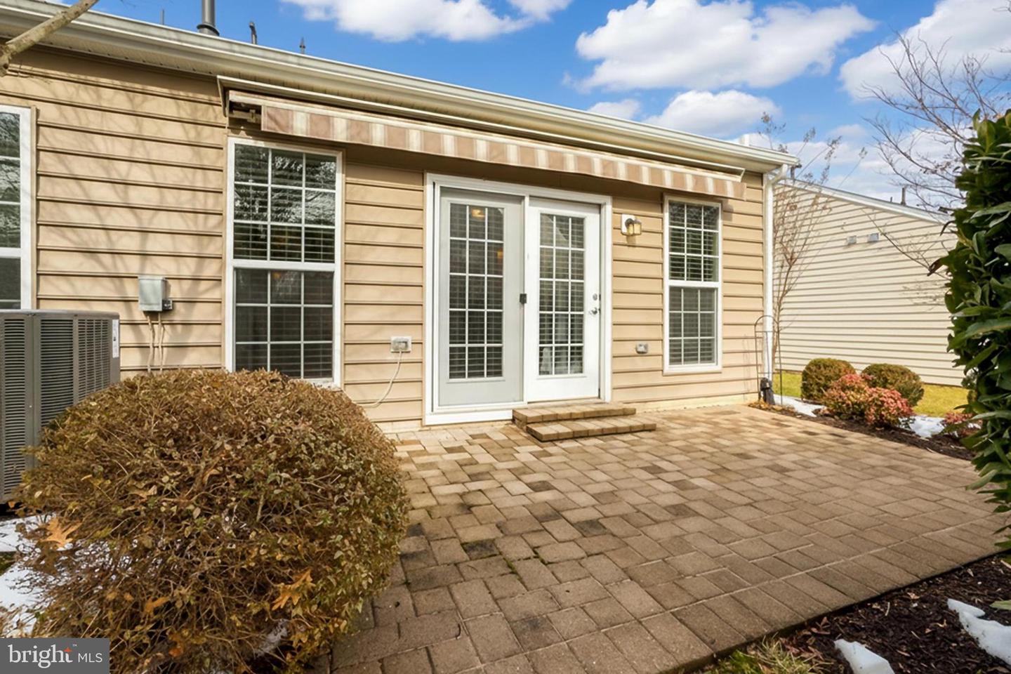 20687 GOLDEN RIDGE DR, ASHBURN, Virginia 20147, 3 Bedrooms Bedrooms, 15 Rooms Rooms,3 BathroomsBathrooms,Residential,For sale,20687 GOLDEN RIDGE DR,VALO2115924 MLS # VALO2115924