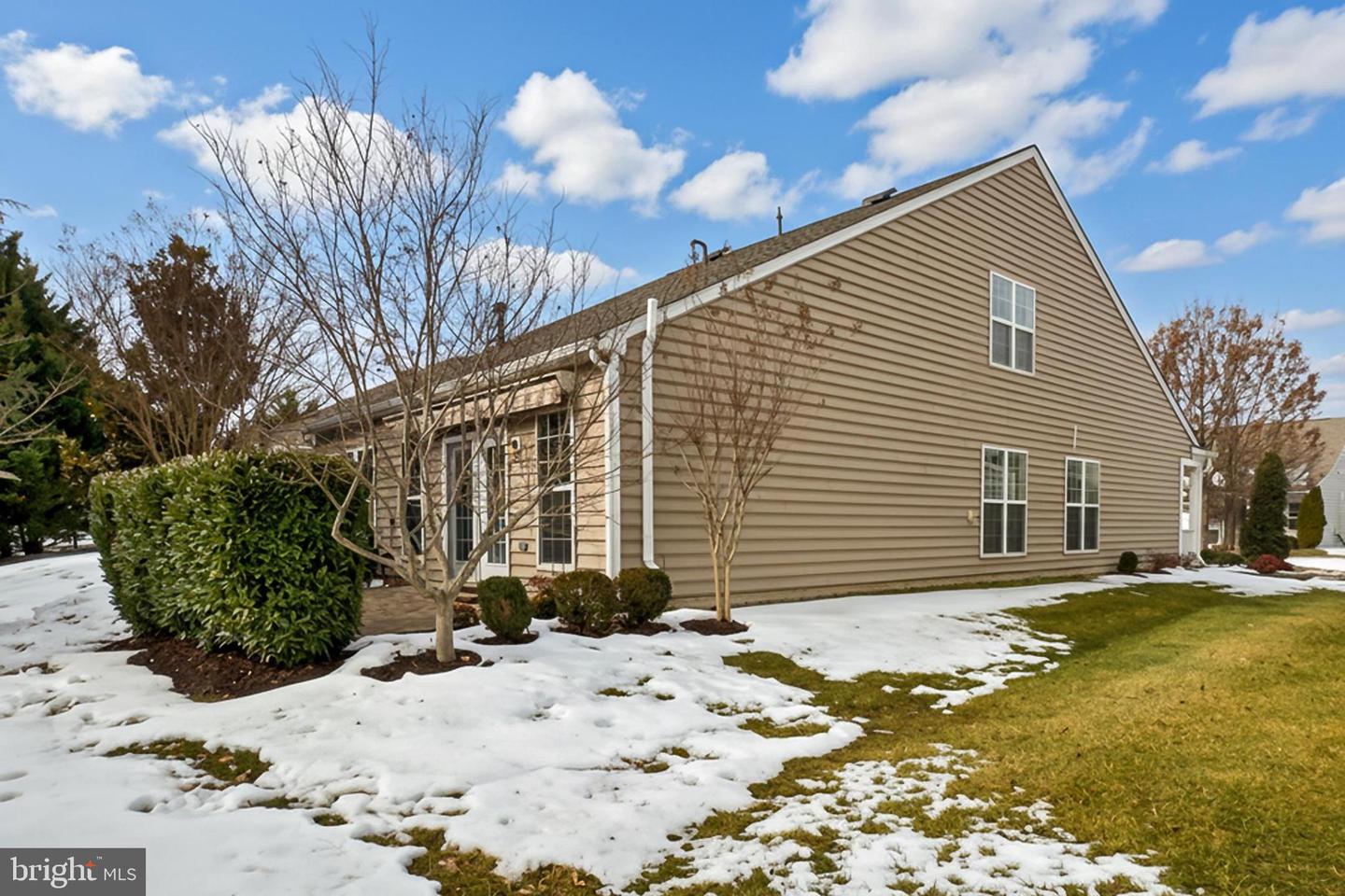 20687 GOLDEN RIDGE DR, ASHBURN, Virginia 20147, 3 Bedrooms Bedrooms, 15 Rooms Rooms,3 BathroomsBathrooms,Residential,For sale,20687 GOLDEN RIDGE DR,VALO2115924 MLS # VALO2115924