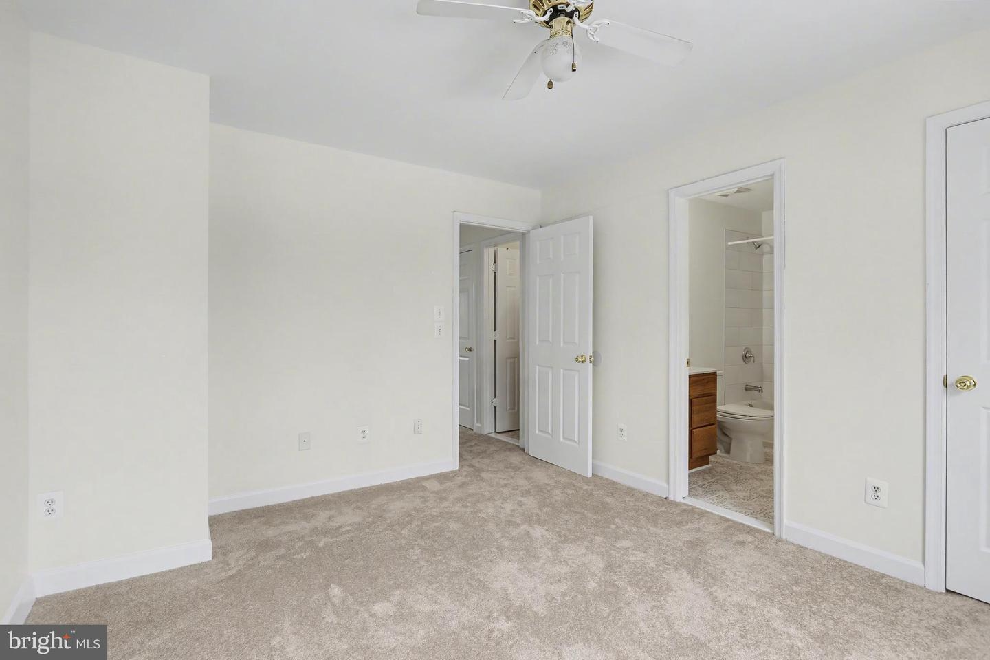 3752 FARMLAND DR, FAIRFAX, Virginia 22033, 4 Bedrooms Bedrooms, ,3 BathroomsBathrooms,Residential,For sale,3752 FARMLAND DR,VAFX2291116 MLS # VAFX2291116