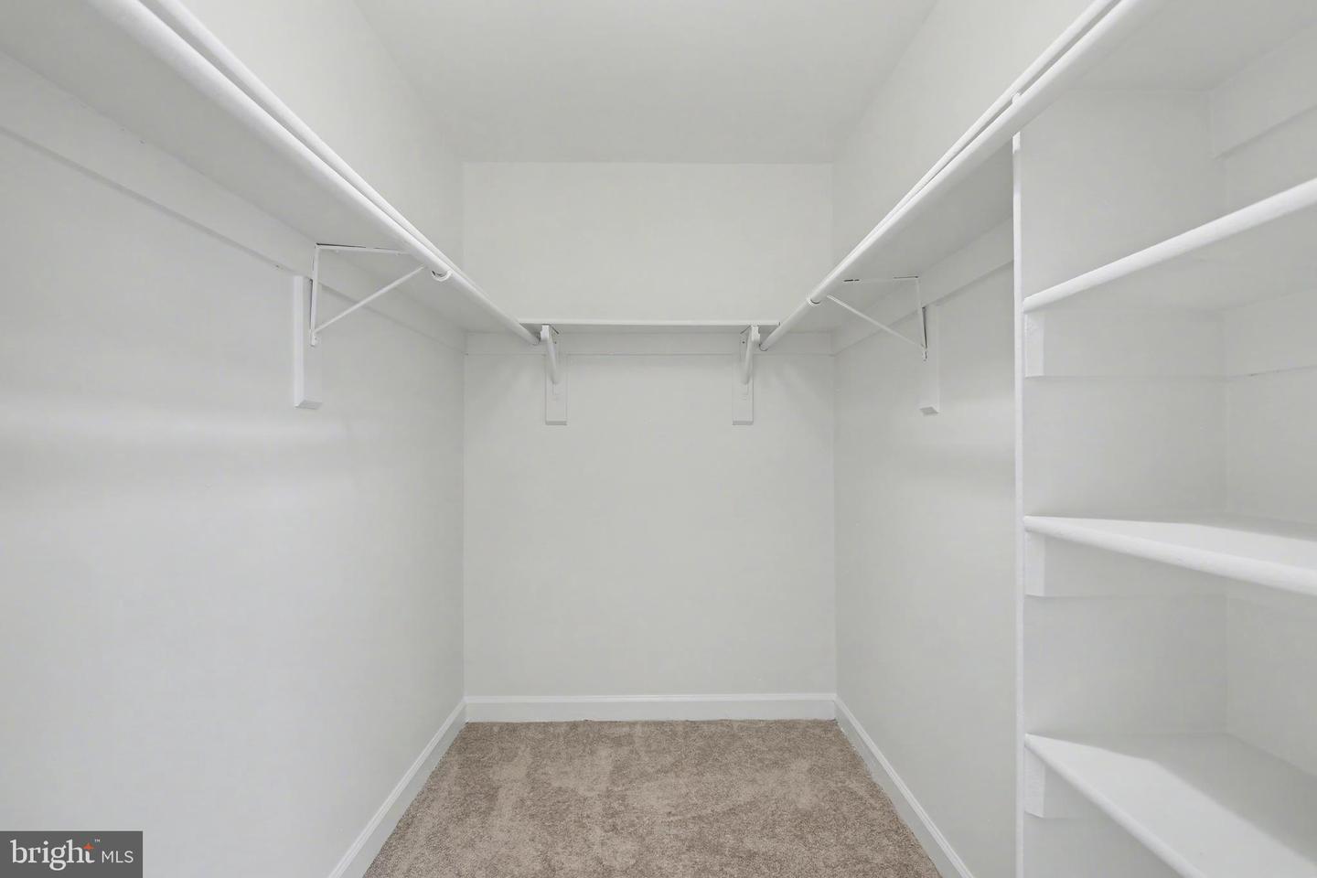 3752 FARMLAND DR, FAIRFAX, Virginia 22033, 4 Bedrooms Bedrooms, ,3 BathroomsBathrooms,Residential,For sale,3752 FARMLAND DR,VAFX2291116 MLS # VAFX2291116