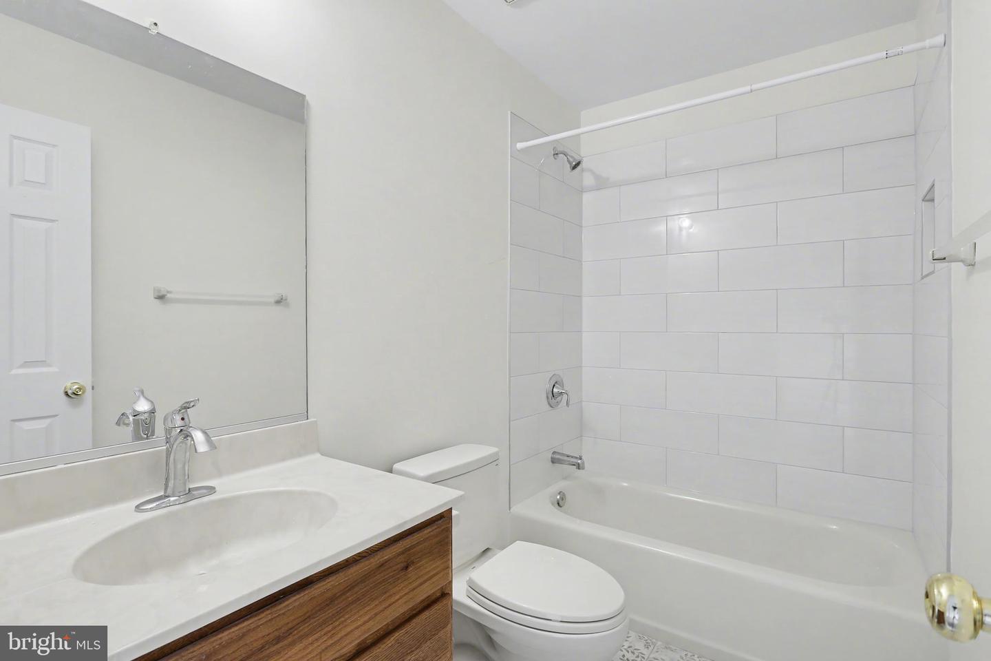 3752 FARMLAND DR, FAIRFAX, Virginia 22033, 4 Bedrooms Bedrooms, ,3 BathroomsBathrooms,Residential,For sale,3752 FARMLAND DR,VAFX2291116 MLS # VAFX2291116