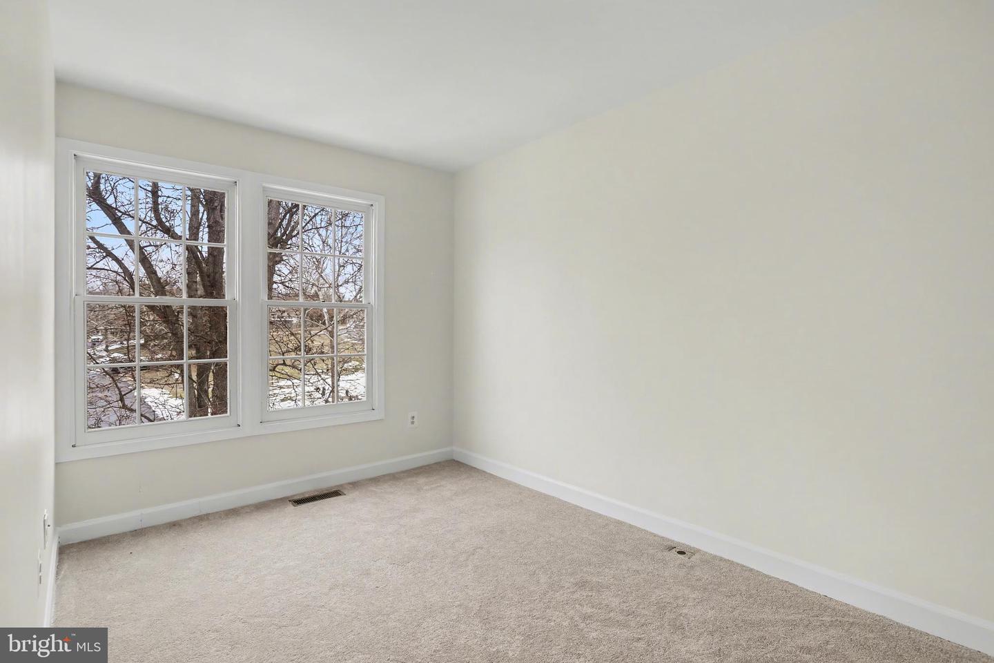 3752 FARMLAND DR, FAIRFAX, Virginia 22033, 4 Bedrooms Bedrooms, ,3 BathroomsBathrooms,Residential,For sale,3752 FARMLAND DR,VAFX2291116 MLS # VAFX2291116