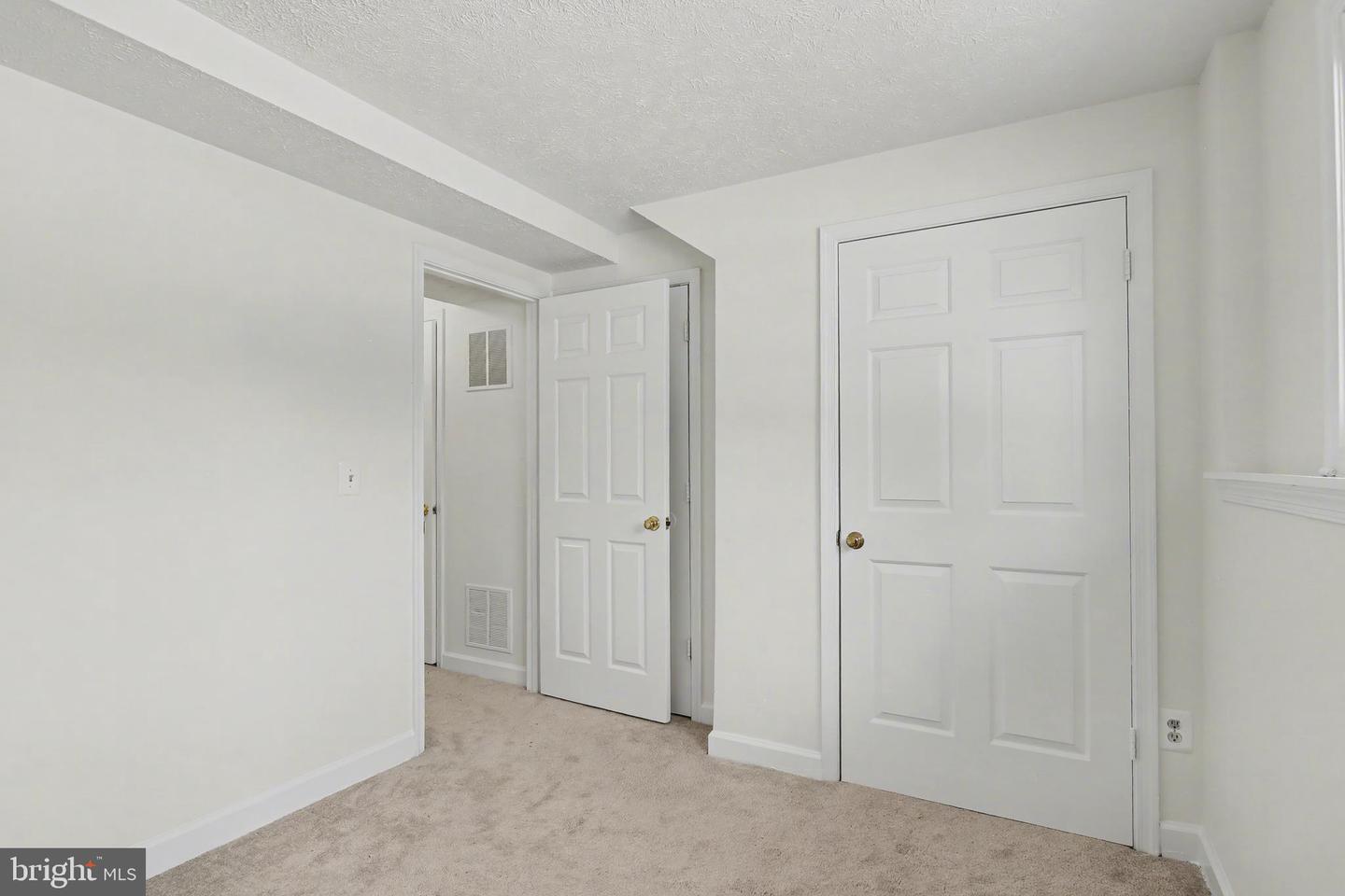 3752 FARMLAND DR, FAIRFAX, Virginia 22033, 4 Bedrooms Bedrooms, ,3 BathroomsBathrooms,Residential,For sale,3752 FARMLAND DR,VAFX2291116 MLS # VAFX2291116