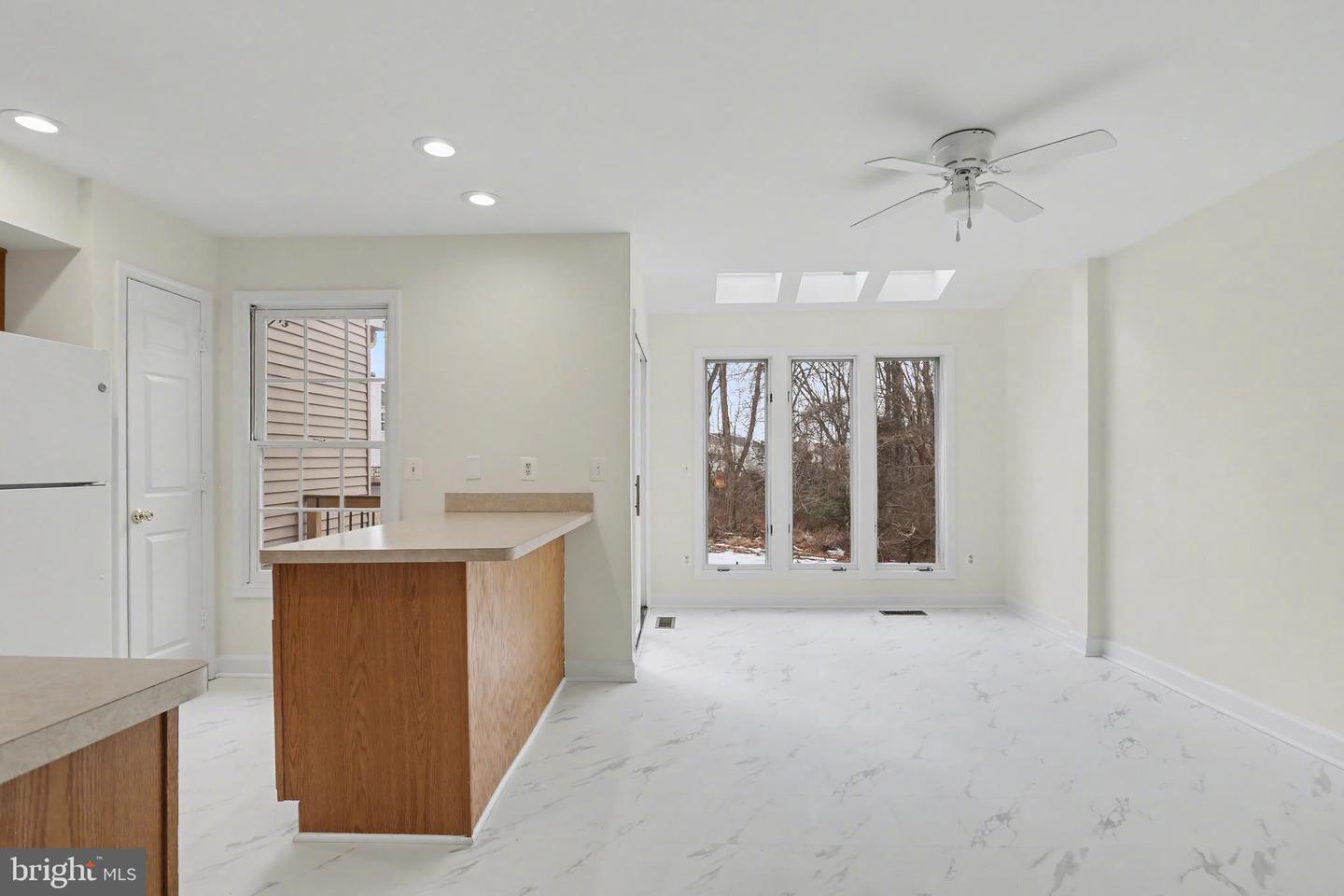 3752 FARMLAND DR, FAIRFAX, Virginia 22033, 4 Bedrooms Bedrooms, ,3 BathroomsBathrooms,Residential,For sale,3752 FARMLAND DR,VAFX2291116 MLS # VAFX2291116