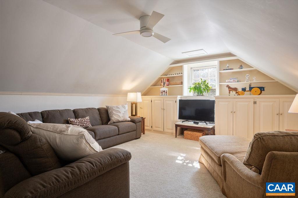 1621 MEADOWBROOK HEIGHTS RD, CHARLOTTESVILLE, Virginia 22901, 5 Bedrooms Bedrooms, ,3 BathroomsBathrooms,Residential,For sale,1621 MEADOWBROOK HEIGHTS RD,673294 MLS # 673294