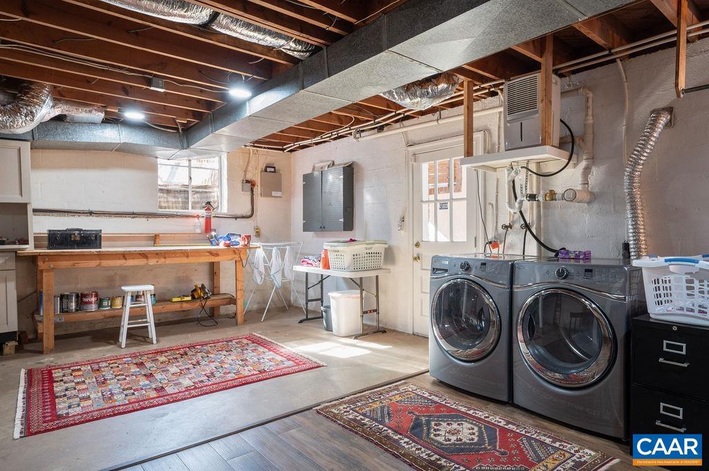 1621 MEADOWBROOK HEIGHTS RD, CHARLOTTESVILLE, Virginia 22901, 5 Bedrooms Bedrooms, ,3 BathroomsBathrooms,Residential,For sale,1621 MEADOWBROOK HEIGHTS RD,673294 MLS # 673294