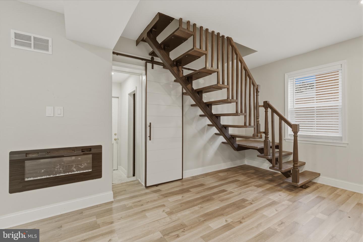 716 CROISSANT PL SE, WASHINGTON, District Of Columbia 20019, ,Residential,For sale,716 CROISSANT PL SE,DCDC2246296 MLS # DCDC2246296