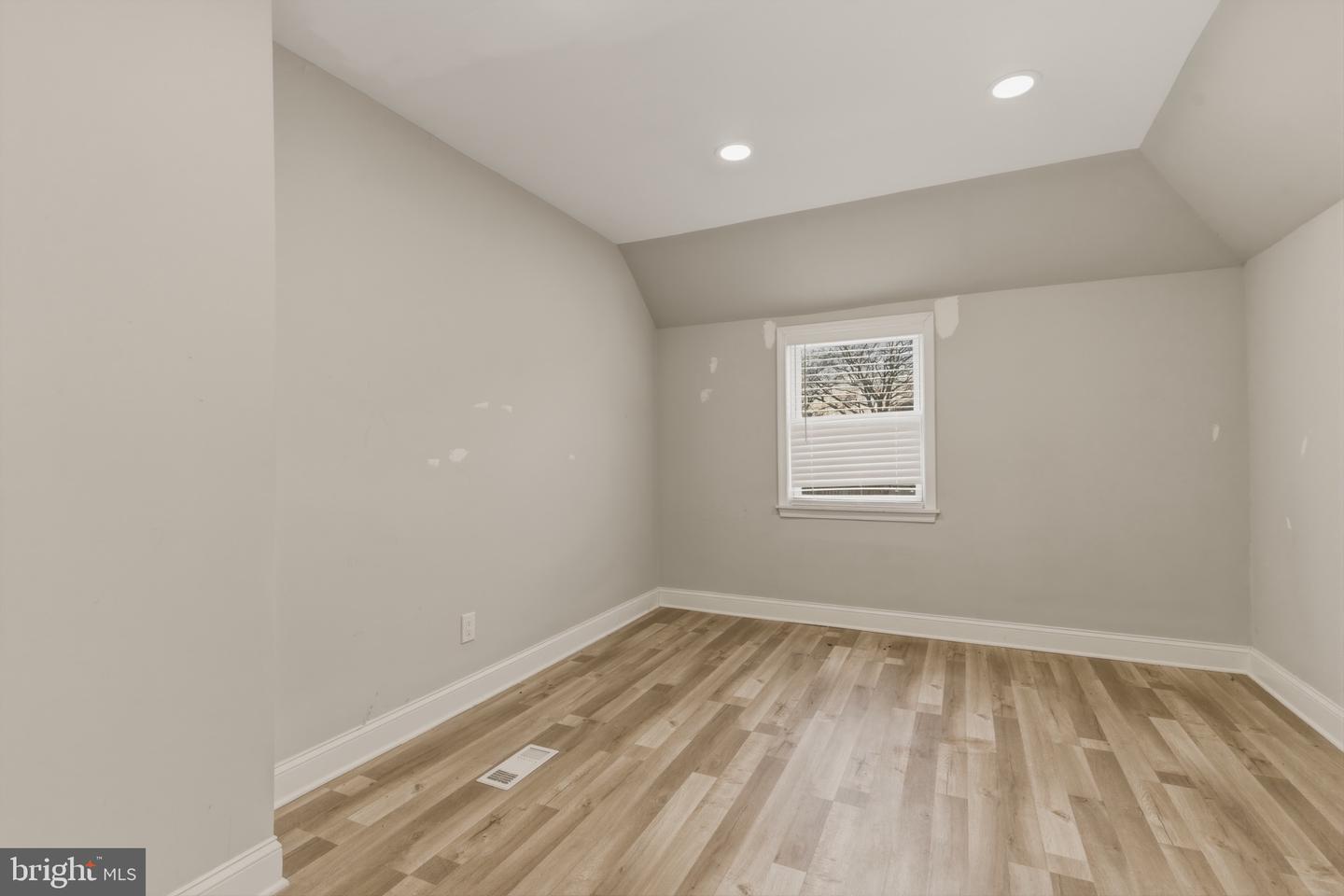 716 CROISSANT PL SE, WASHINGTON, District Of Columbia 20019, ,Residential,For sale,716 CROISSANT PL SE,DCDC2246296 MLS # DCDC2246296