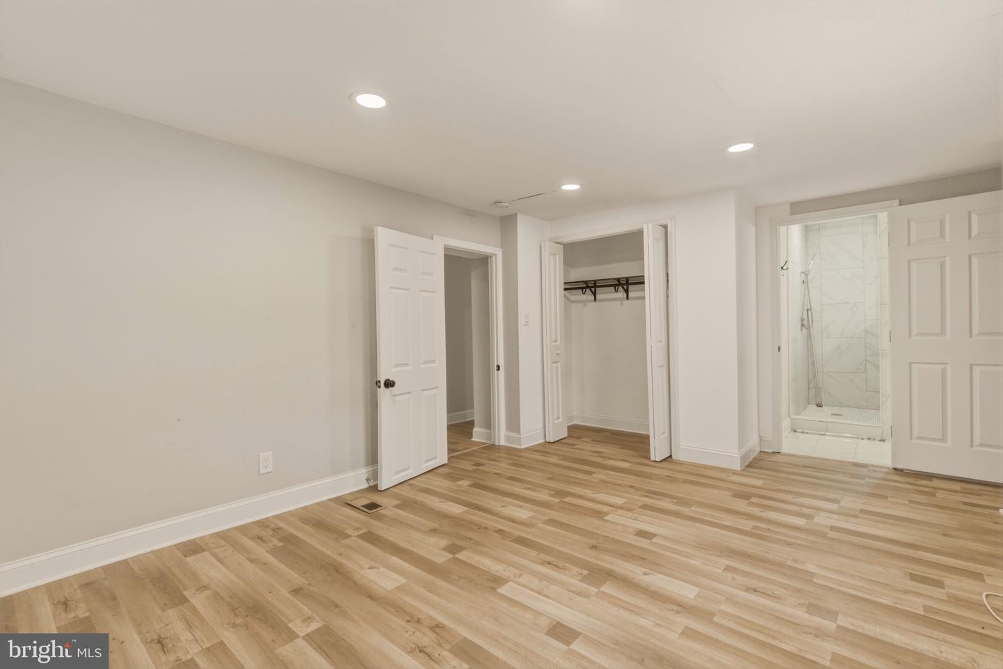 716 CROISSANT PL SE, WASHINGTON, District Of Columbia 20019, ,Residential,For sale,716 CROISSANT PL SE,DCDC2246296 MLS # DCDC2246296