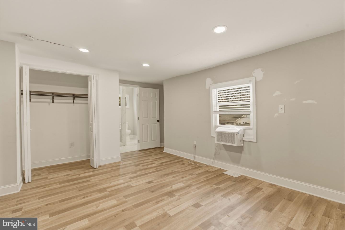 716 CROISSANT PL SE, WASHINGTON, District Of Columbia 20019, ,Residential,For sale,716 CROISSANT PL SE,DCDC2246296 MLS # DCDC2246296