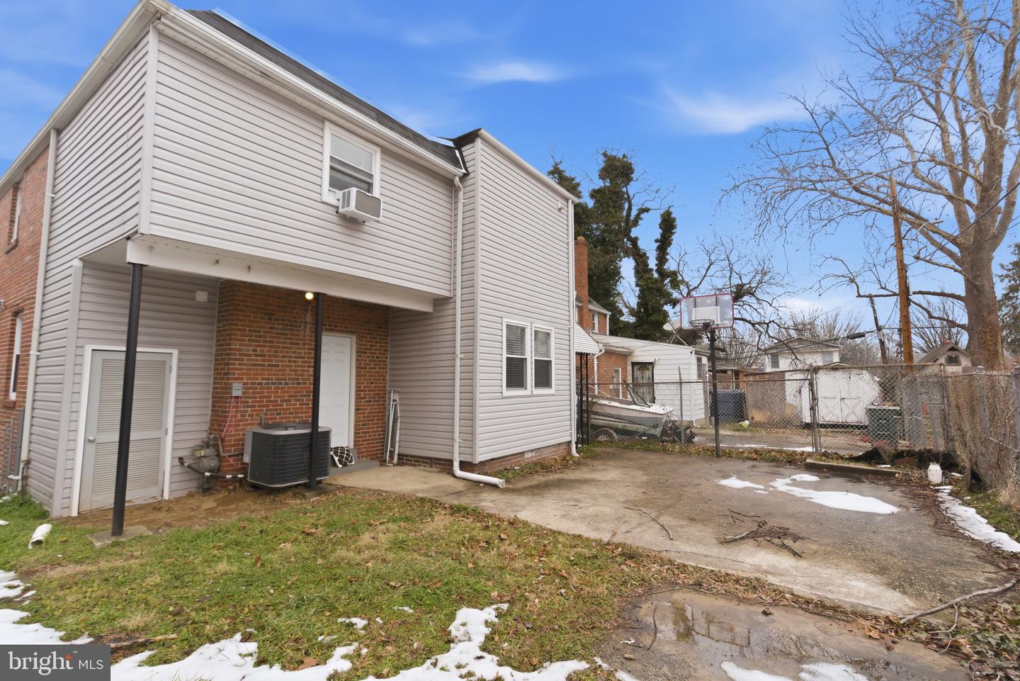 716 CROISSANT PL SE, WASHINGTON, District Of Columbia 20019, ,Residential,For sale,716 CROISSANT PL SE,DCDC2246296 MLS # DCDC2246296