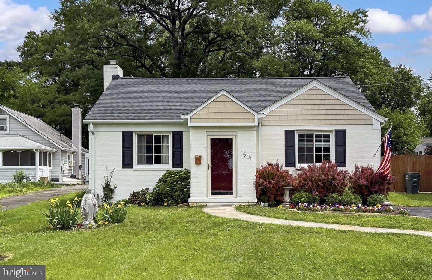 1501 S RANDOLPH ST, ARLINGTON, Virginia 22204, 4 Bedrooms Bedrooms, ,2 BathroomsBathrooms,Residential,For sale,1501 S RANDOLPH ST,VAAR2068932 MLS # VAAR2068932