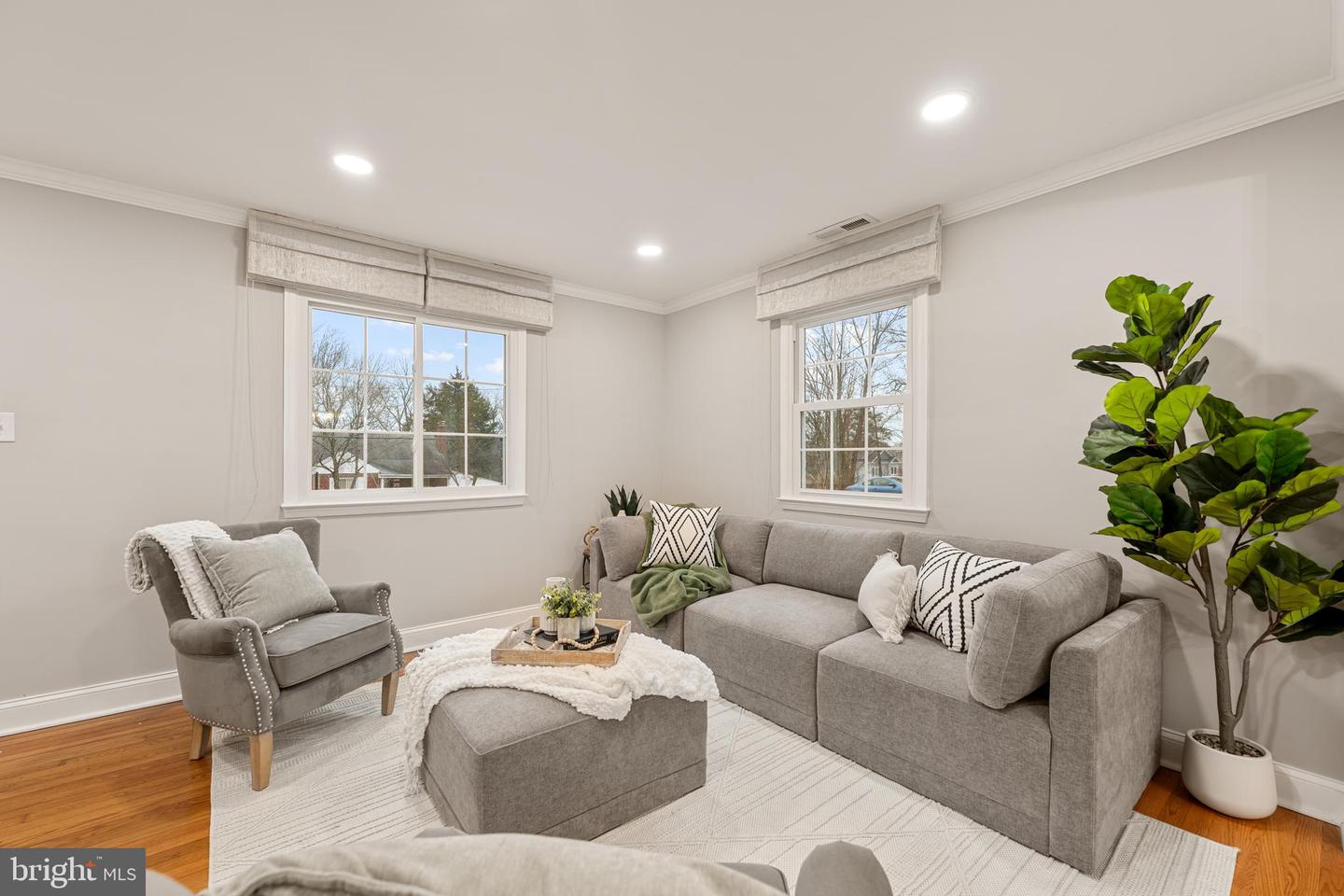 1501 S RANDOLPH ST, ARLINGTON, Virginia 22204, 4 Bedrooms Bedrooms, ,2 BathroomsBathrooms,Residential,For sale,1501 S RANDOLPH ST,VAAR2068932 MLS # VAAR2068932