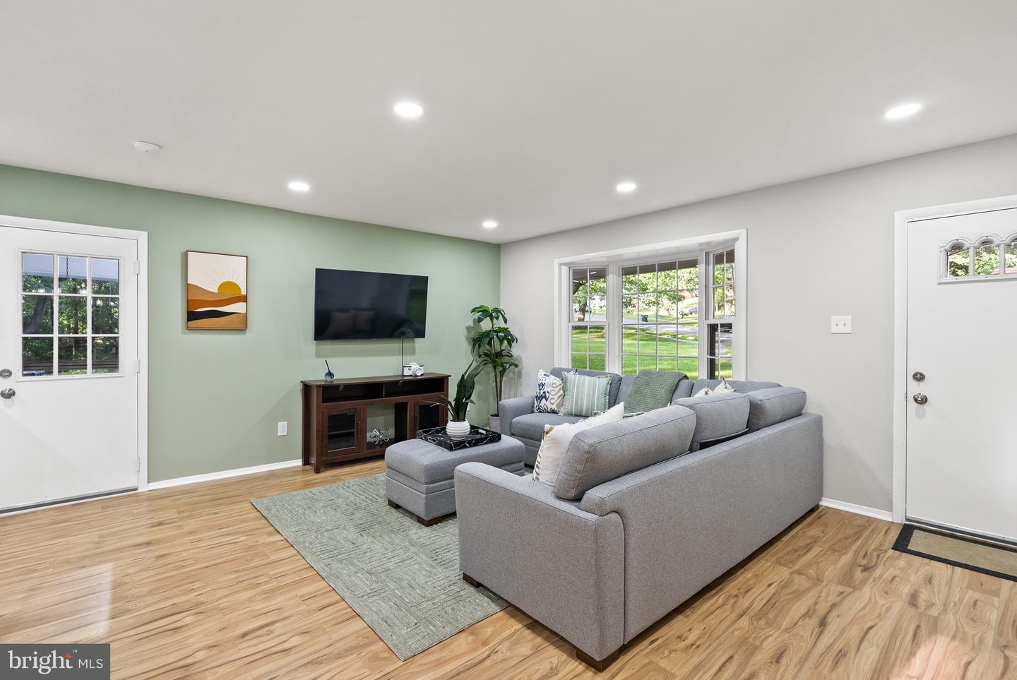 5232 AMPTHILL DR, ALEXANDRIA, Virginia 22312, 4 Bedrooms Bedrooms, ,3 BathroomsBathrooms,Residential,For sale,5232 AMPTHILL DR,VAFX2291224 MLS # VAFX2291224 5232 AMPTHILL DR, ALEXANDRIA, Virginia 22312, 4 Bedrooms Bedrooms, ,3 BathroomsBathrooms,Residential,For sale,5232 AMPTHILL DR,VAFX2291224 MLS # VAFX2291224