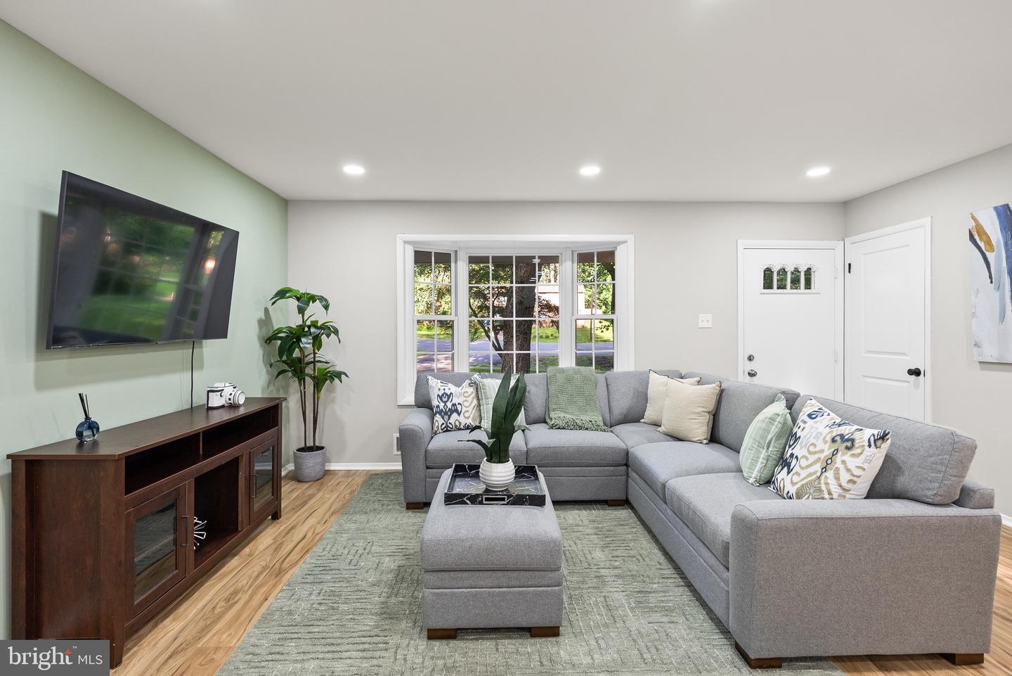 5232 AMPTHILL DR, ALEXANDRIA, Virginia 22312, 4 Bedrooms Bedrooms, ,3 BathroomsBathrooms,Residential,For sale,5232 AMPTHILL DR,VAFX2291224 MLS # VAFX2291224 5232 AMPTHILL DR, ALEXANDRIA, Virginia 22312, 4 Bedrooms Bedrooms, ,3 BathroomsBathrooms,Residential,For sale,5232 AMPTHILL DR,VAFX2291224 MLS # VAFX2291224