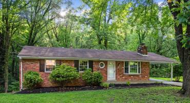 5232 AMPTHILL DR, ALEXANDRIA, Virginia 22312, 4 Bedrooms Bedrooms, ,3 BathroomsBathrooms,Residential,For sale,5232 AMPTHILL DR,VAFX2291224 MLS # VAFX2291224