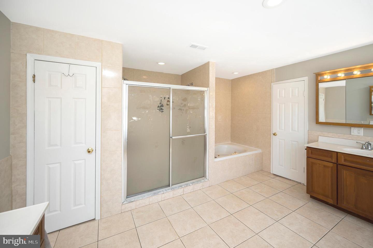 111 CHESTERFIELD CT, LOCUST GROVE, Virginia 22508, 3 Bedrooms Bedrooms, ,3 BathroomsBathrooms,Residential,For sale,111 CHESTERFIELD CT,VAOR2013310 MLS # VAOR2013310