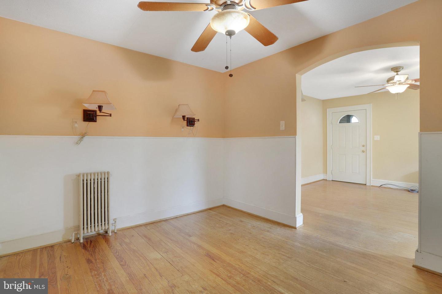 3812 16TH ST S, ARLINGTON, Virginia 22204, 3 Bedrooms Bedrooms, ,1 BathroomBathrooms,Residential,For sale,3812 16TH ST S,VAAR2068954 MLS # VAAR2068954