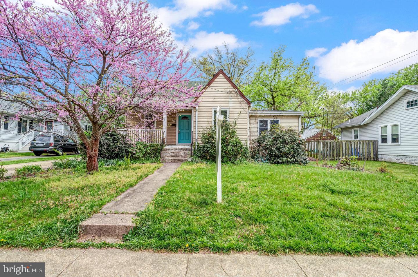 3812 16TH ST S, ARLINGTON, Virginia 22204, 3 Bedrooms Bedrooms, ,1 BathroomBathrooms,Residential,For sale,3812 16TH ST S,VAAR2068954 MLS # VAAR2068954