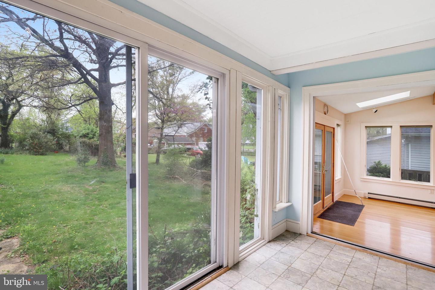 3812 16TH ST S, ARLINGTON, Virginia 22204, 3 Bedrooms Bedrooms, ,1 BathroomBathrooms,Residential,For sale,3812 16TH ST S,VAAR2068954 MLS # VAAR2068954