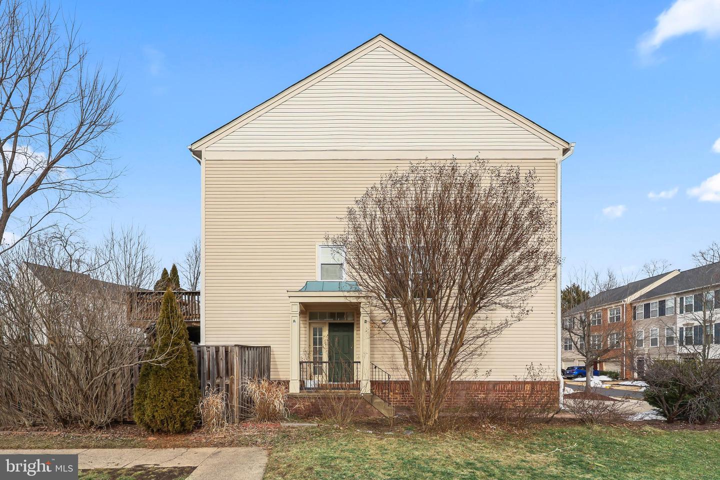 21557 FIELD STATION TER, BROADLANDS, Virginia 20148, 3 Bedrooms Bedrooms, ,2 BathroomsBathrooms,Residential,For sale,21557 FIELD STATION TER,VALO2115996 MLS # VALO2115996 21557 FIELD STATION TER, BROADLANDS, Virginia 20148, 3 Bedrooms Bedrooms, ,2 BathroomsBathrooms,Residential,For sale,21557 FIELD STATION TER,VALO2115996 MLS # VALO2115996