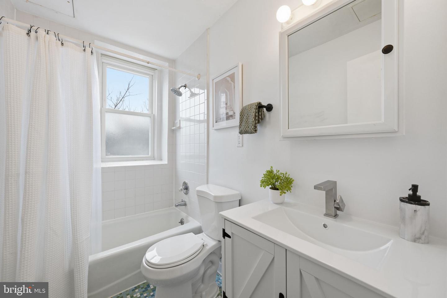 3426 16TH ST NW #306, WASHINGTON, District Of Columbia 20010, 1 Bedroom Bedrooms, ,1 BathroomBathrooms,Residential,For sale,3426 16TH ST NW #306,DCDC2246388 MLS # DCDC2246388