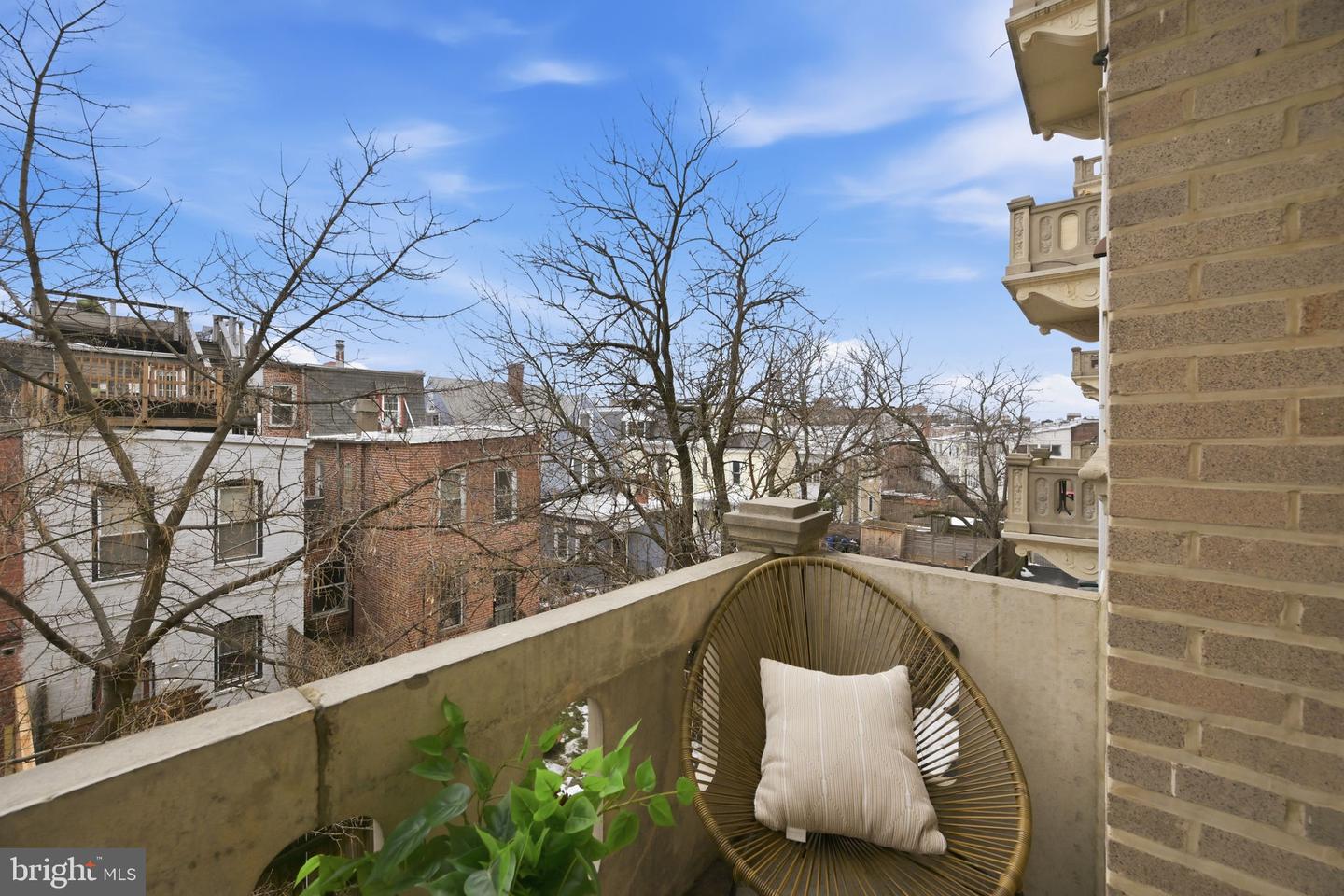 3426 16TH ST NW #306, WASHINGTON, District Of Columbia 20010, 1 Bedroom Bedrooms, ,1 BathroomBathrooms,Residential,For sale,3426 16TH ST NW #306,DCDC2246388 MLS # DCDC2246388