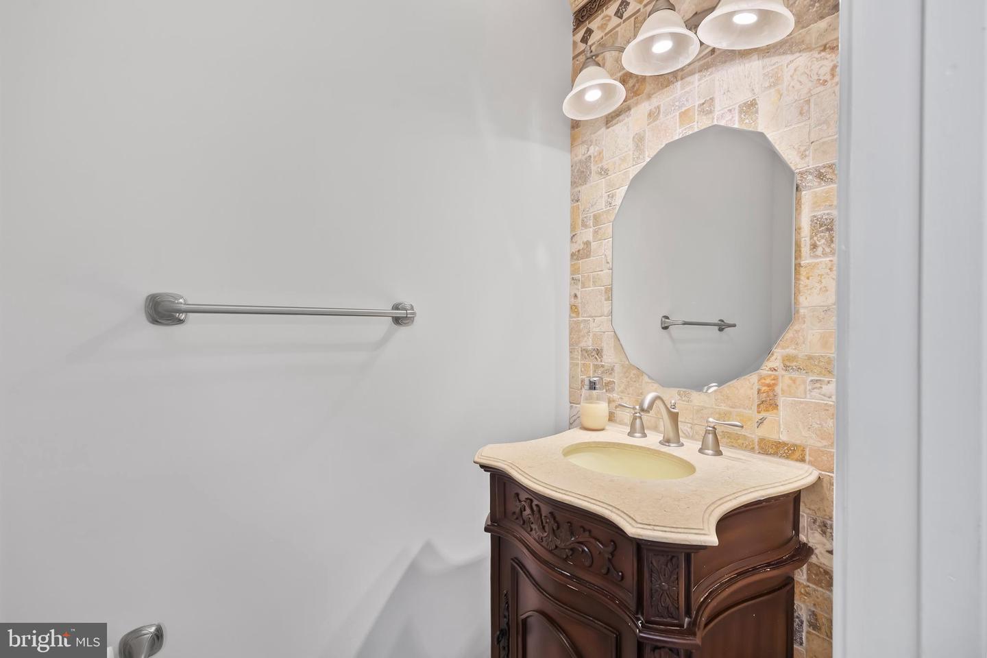 3606 CANOE BIRCH CT, FAIRFAX, Virginia 22033, 5 Bedrooms Bedrooms, ,3 BathroomsBathrooms,Residential,For sale,3606 CANOE BIRCH CT,VAFX2291336 MLS # VAFX2291336