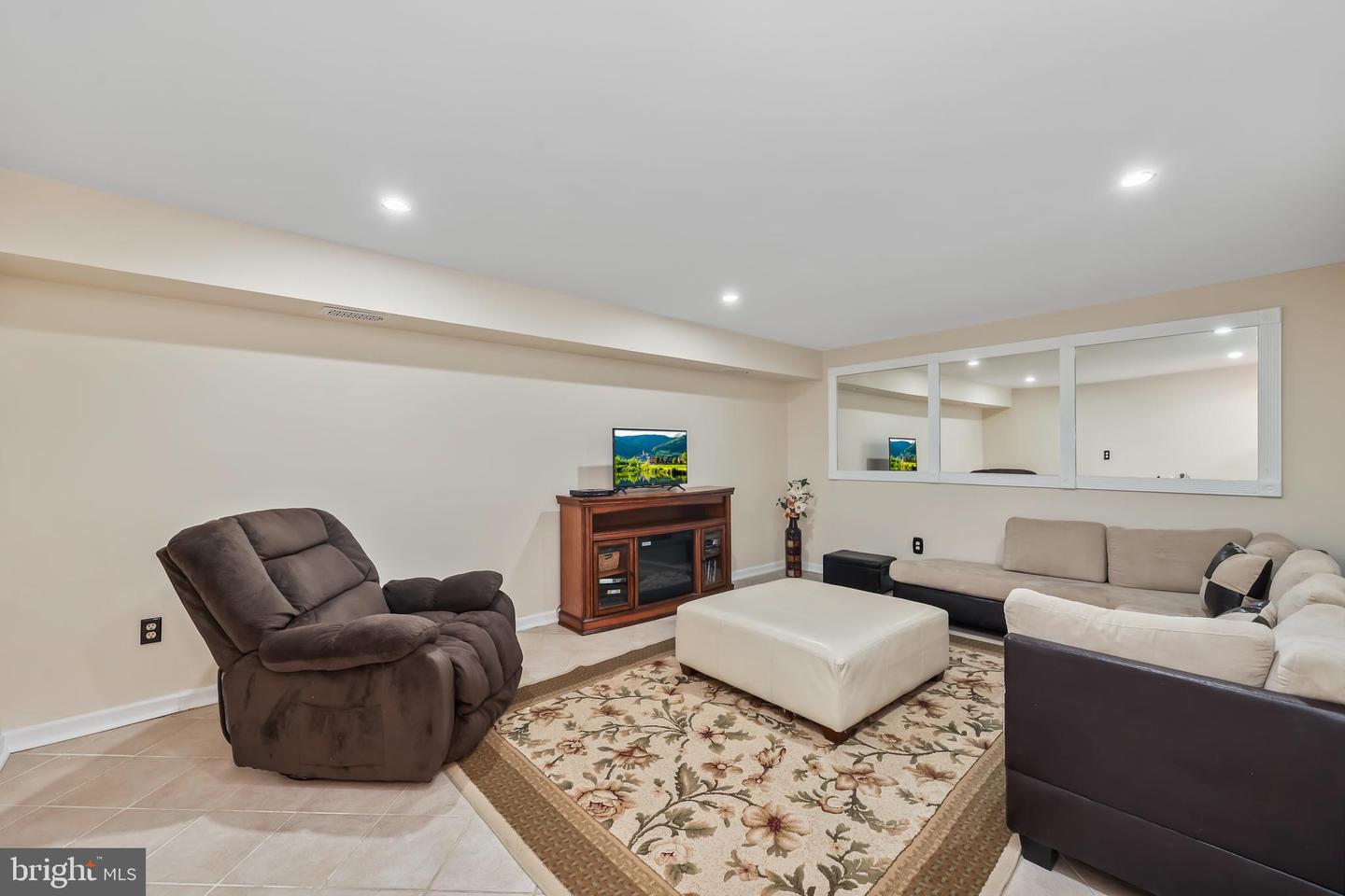 3606 CANOE BIRCH CT, FAIRFAX, Virginia 22033, 5 Bedrooms Bedrooms, ,3 BathroomsBathrooms,Residential,For sale,3606 CANOE BIRCH CT,VAFX2291336 MLS # VAFX2291336