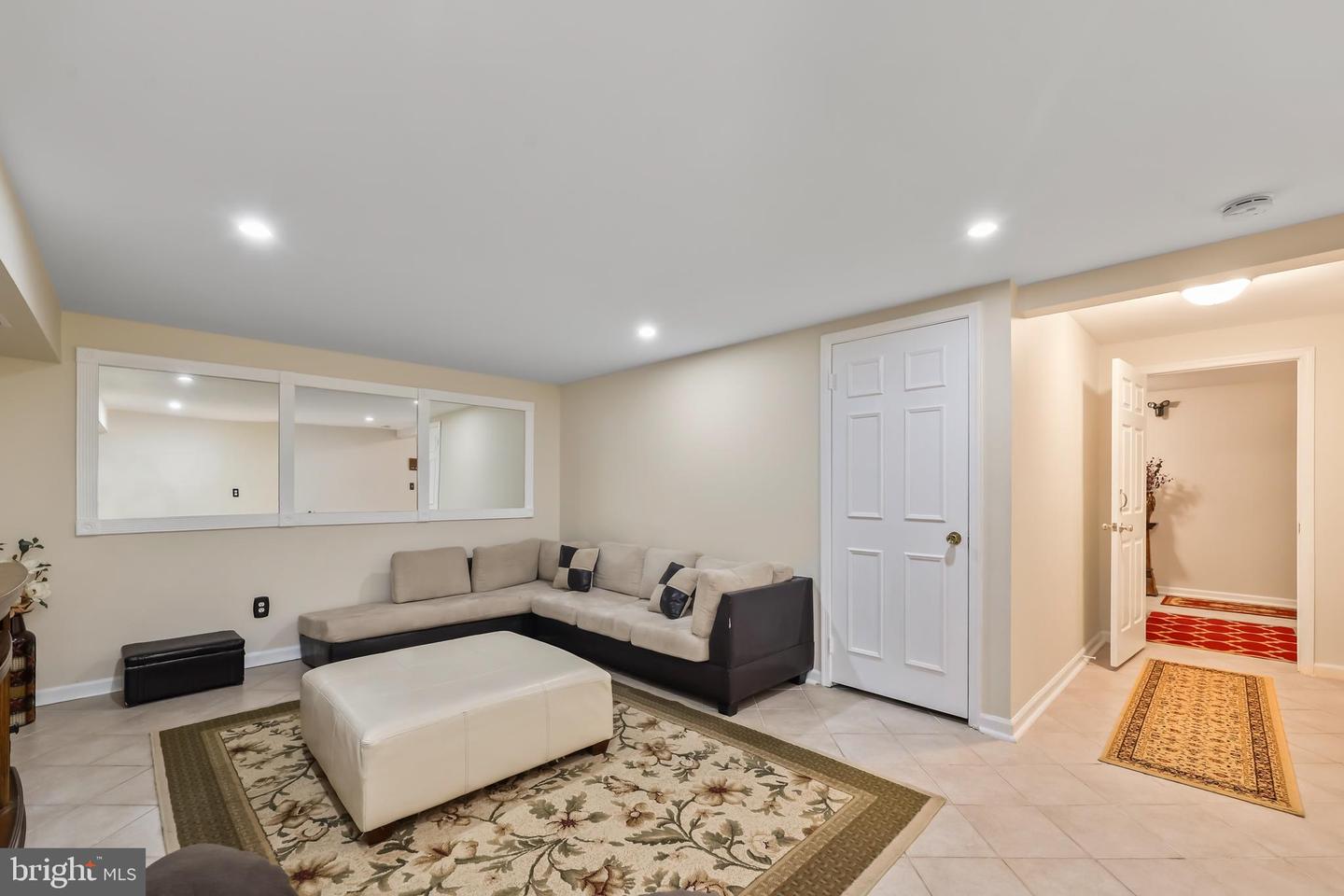 3606 CANOE BIRCH CT, FAIRFAX, Virginia 22033, 5 Bedrooms Bedrooms, ,3 BathroomsBathrooms,Residential,For sale,3606 CANOE BIRCH CT,VAFX2291336 MLS # VAFX2291336