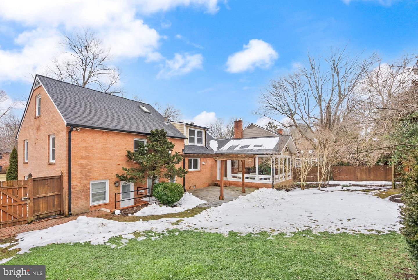 1114 ALDEN RD, ALEXANDRIA, Virginia 22308, 4 Bedrooms Bedrooms, ,3 BathroomsBathrooms,Residential,For sale,1114 ALDEN RD,VAFX2291356 MLS # VAFX2291356