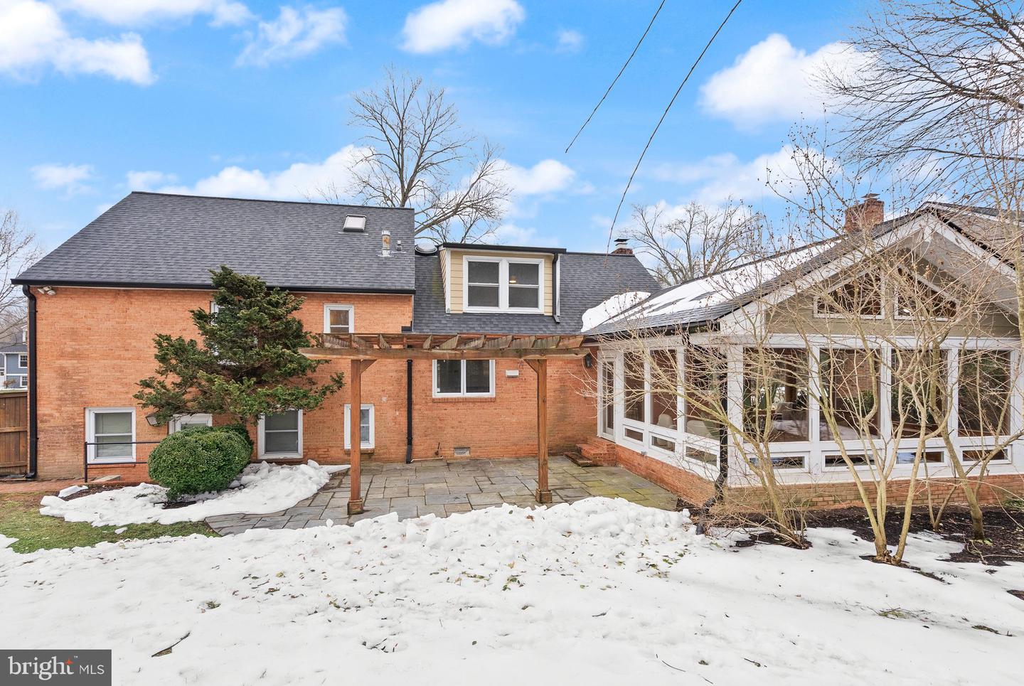 1114 ALDEN RD, ALEXANDRIA, Virginia 22308, 4 Bedrooms Bedrooms, ,3 BathroomsBathrooms,Residential,For sale,1114 ALDEN RD,VAFX2291356 MLS # VAFX2291356